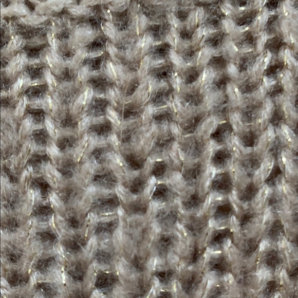 🌸2/$20🌸 Tan & Gold Knit Sweater - Picture 3 of 3